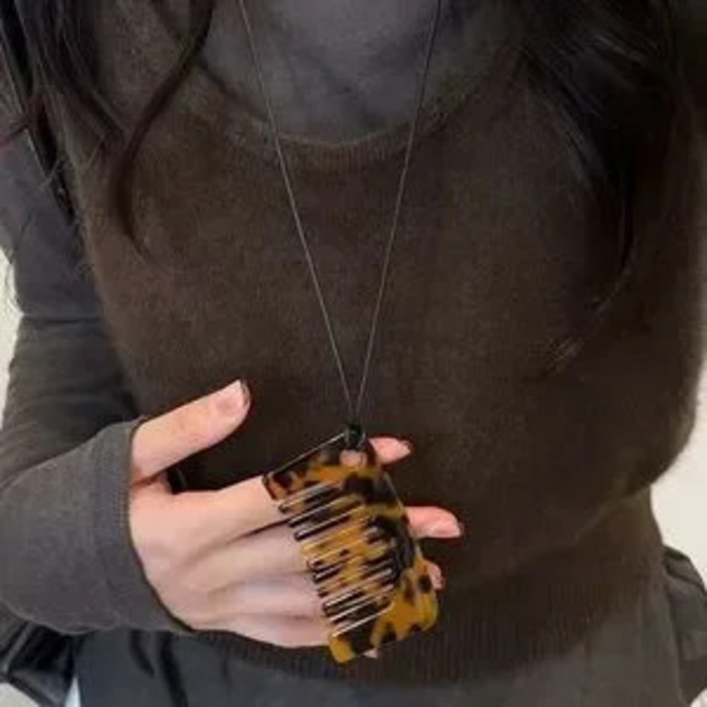 Tortoiseshell Hair Comb Necklace Temperament Comb Pendant Neckl